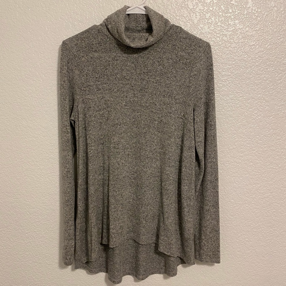 Long sleeve turtle neck